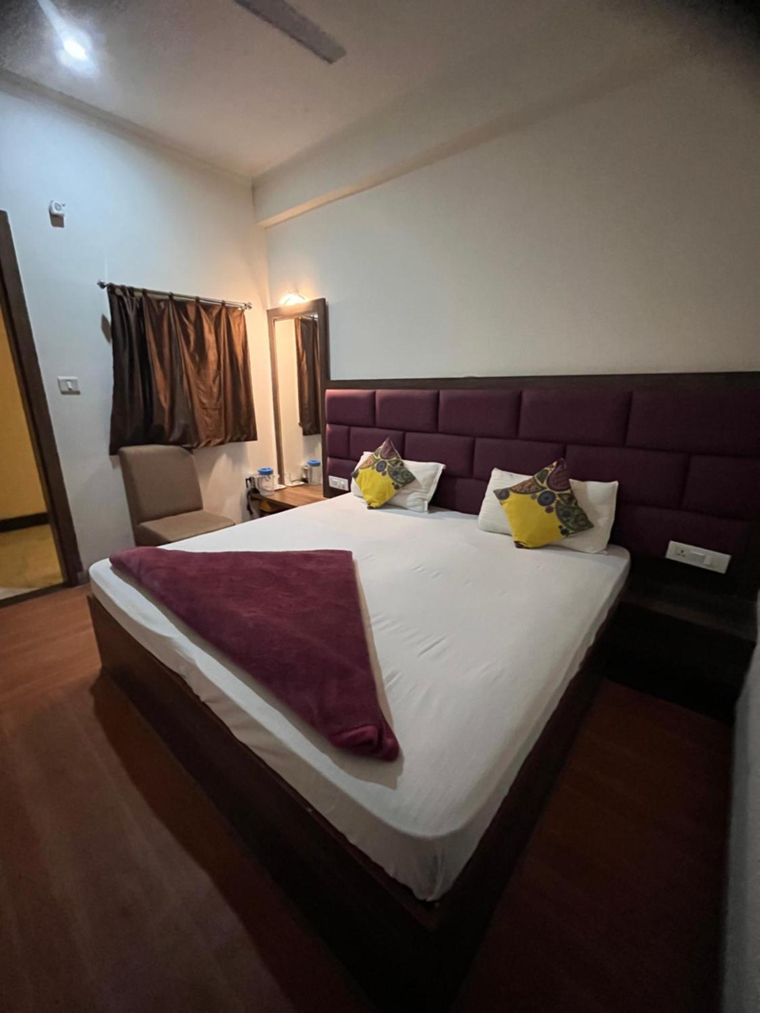 Hot - House Of Travellers Taj View Hostel Agra  Εξωτερικό φωτογραφία